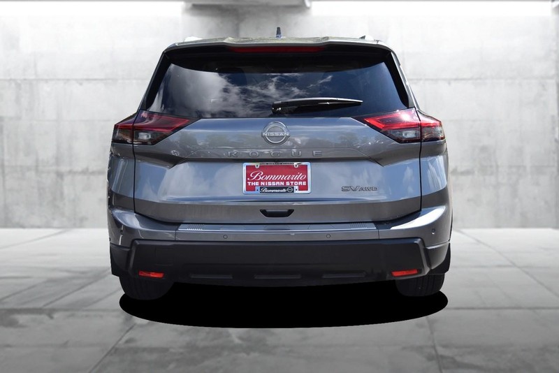 Nissan Rogue Vehicle Image 06