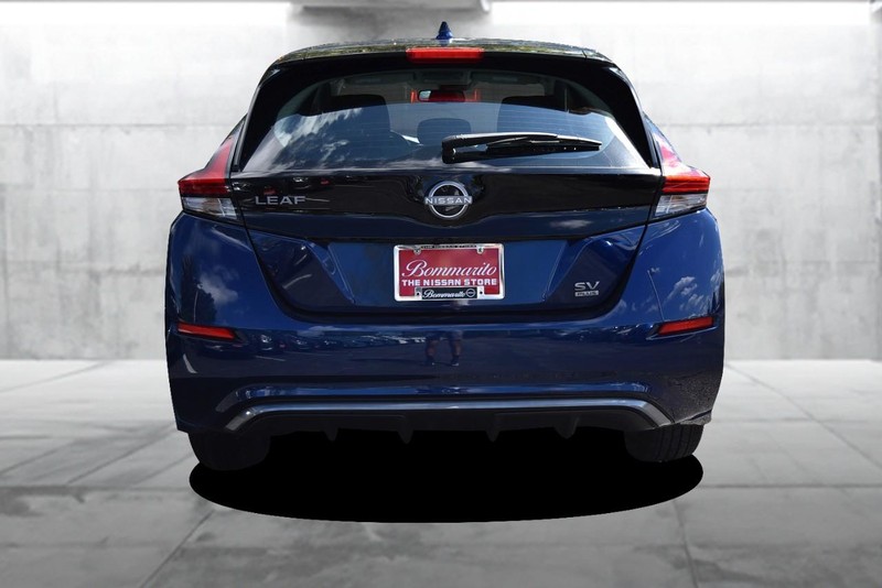 Nissan LEAF Vehicle Image 06