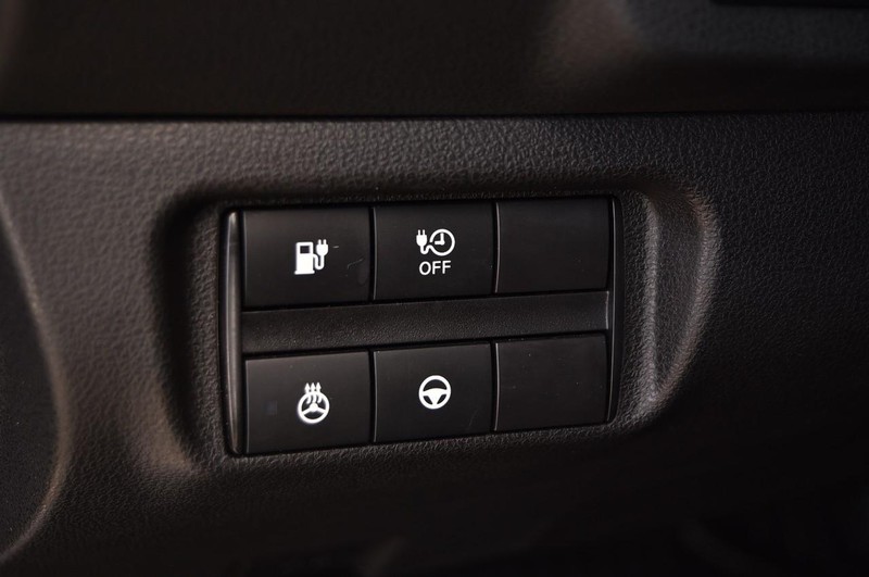 Nissan LEAF Vehicle Image 11