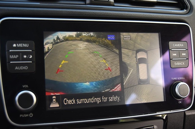 Nissan LEAF Vehicle Image 13