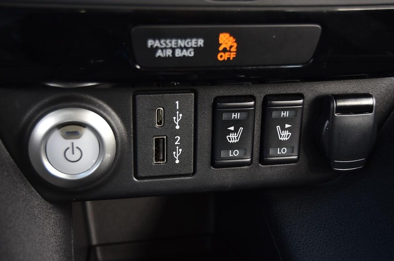 Nissan LEAF Vehicle Image 16