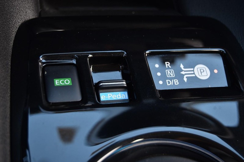 Nissan LEAF Vehicle Image 17