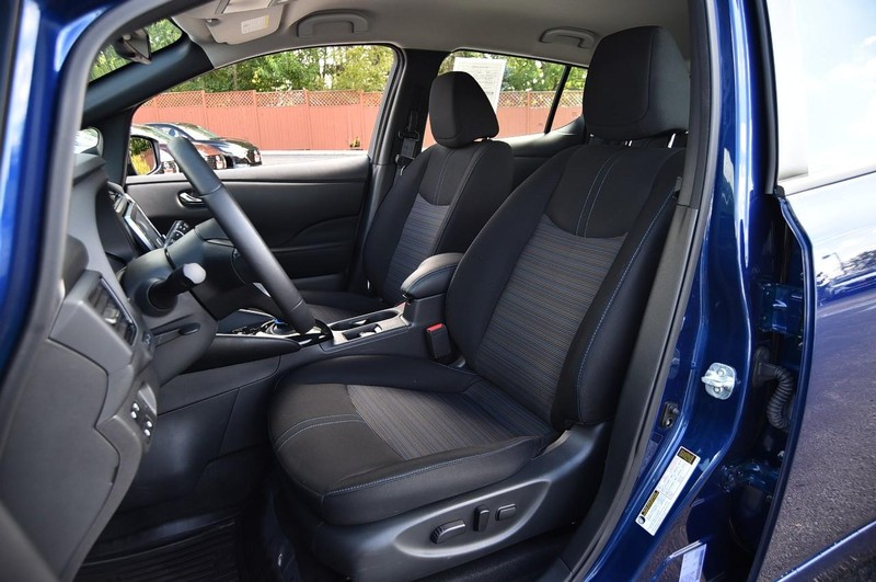 Nissan LEAF Vehicle Image 19
