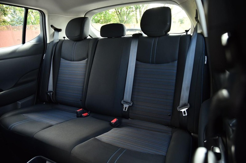 Nissan LEAF Vehicle Image 21