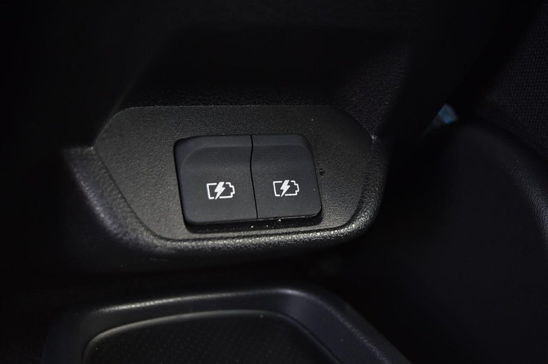 Nissan LEAF Vehicle Image 22