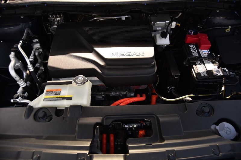 Nissan LEAF Vehicle Image 24