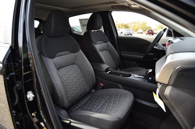 Nissan Kicks Vehicle Image 22