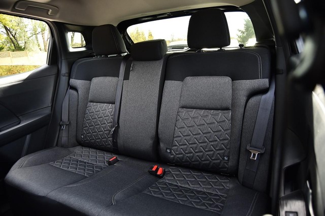 Nissan Kicks Vehicle Image 24