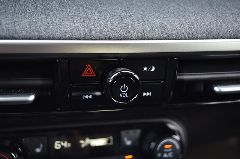 Nissan Kicks Vehicle Image 15