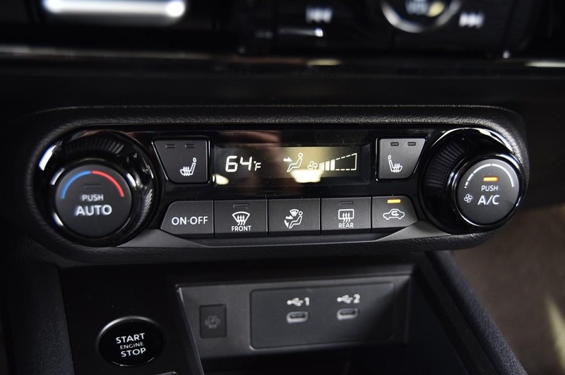 Nissan Kicks Vehicle Image 16