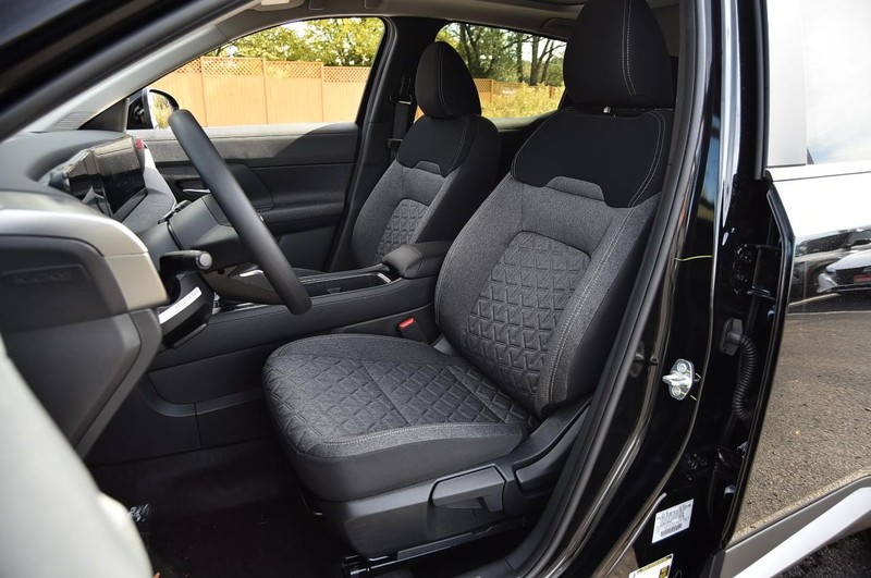 Nissan Kicks Vehicle Image 21