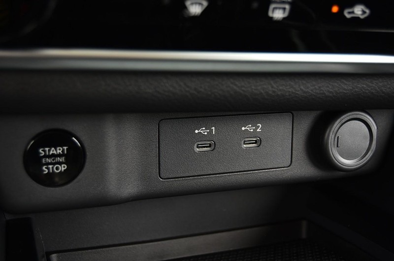 Nissan Rogue Vehicle Image 16