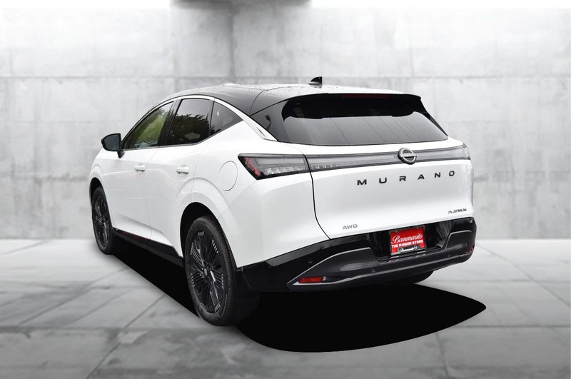 Nissan Murano Vehicle Full-screen Gallery Image 7