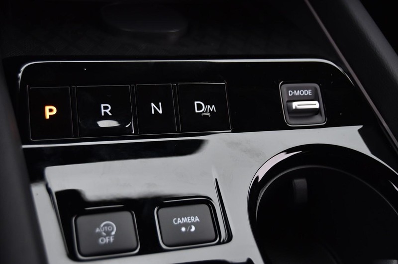 Nissan Murano Vehicle Full-screen Gallery Image 20