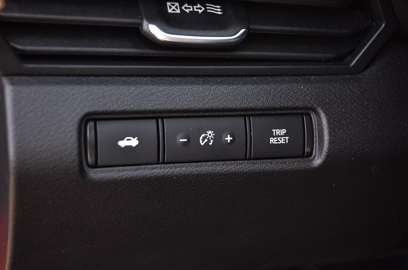 Nissan Altima Vehicle Image 11