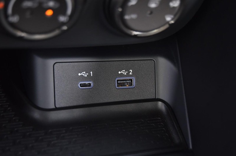 Nissan Z Vehicle Image 18