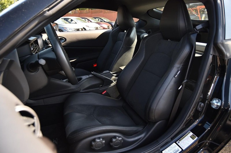 Nissan Z Vehicle Image 24