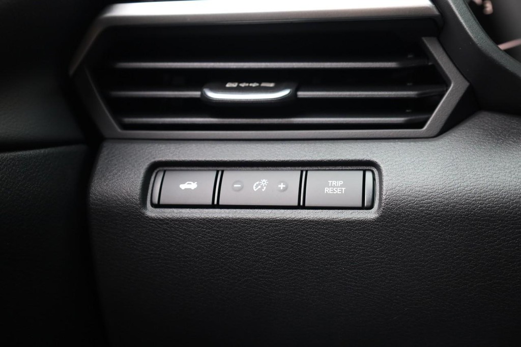 Nissan Altima Vehicle Image 19