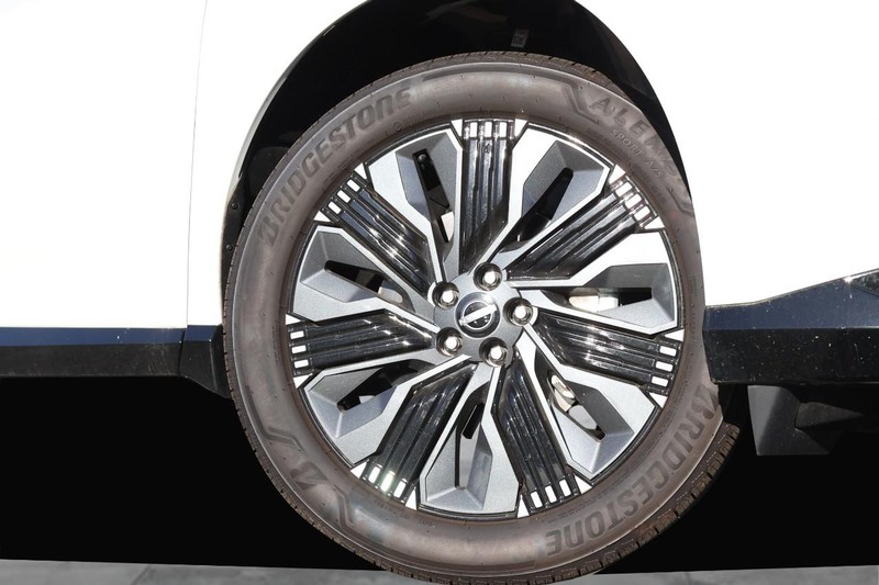 Nissan Murano Vehicle Image 03