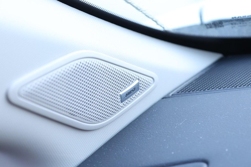 Nissan Murano Vehicle Image 16