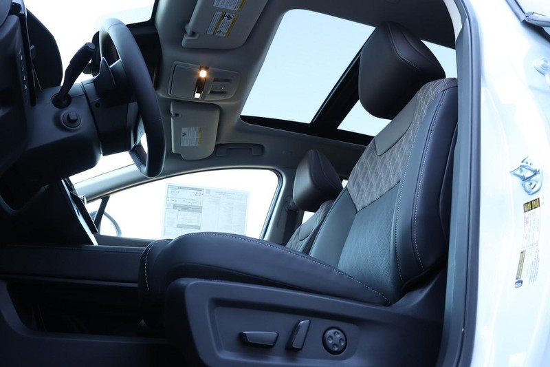 Nissan Murano Vehicle Image 18