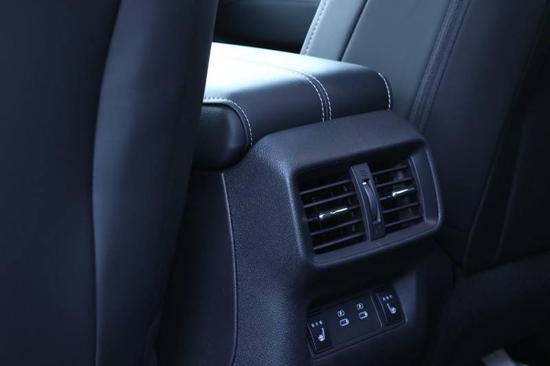 Nissan Murano Vehicle Image 20