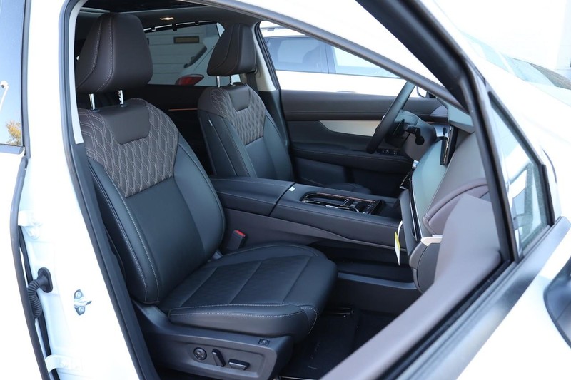 Nissan Murano Vehicle Image 24