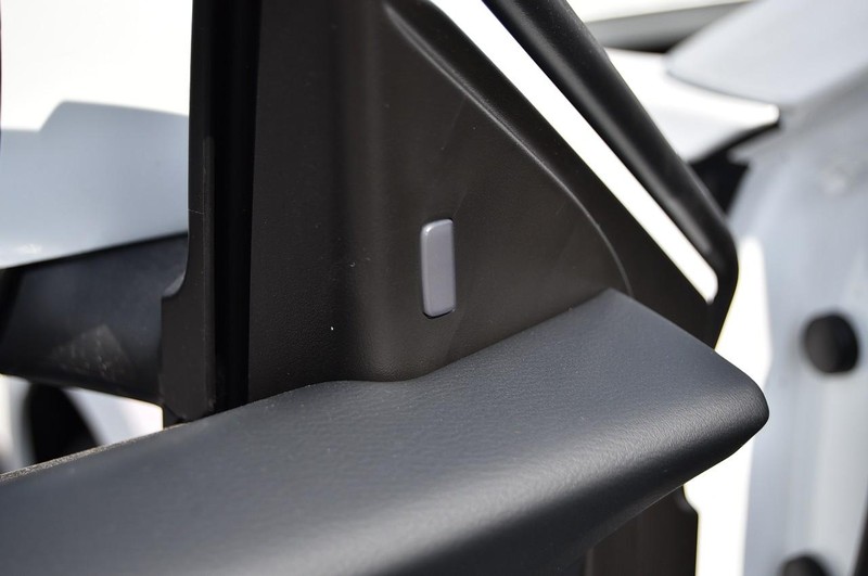 Nissan Sentra Vehicle Image 10