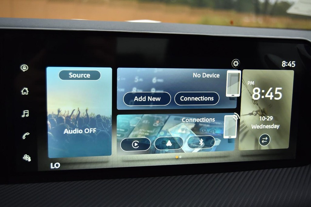 Nissan Kicks Vehicle Image 16