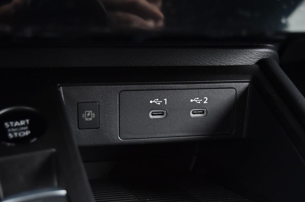 Nissan Kicks Vehicle Image 19