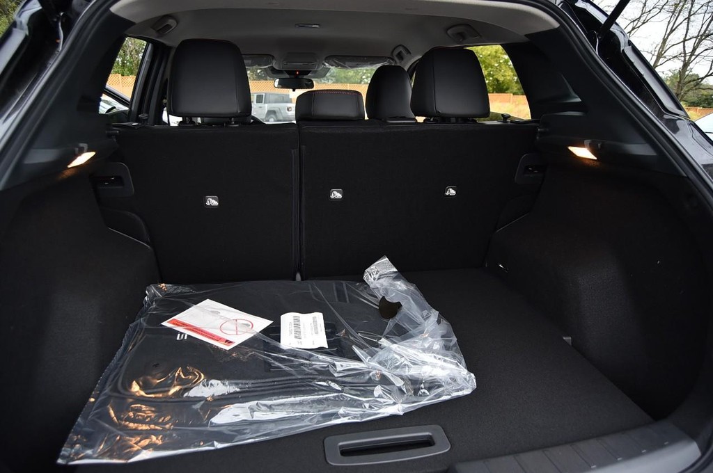 Nissan Kicks Vehicle Image 27