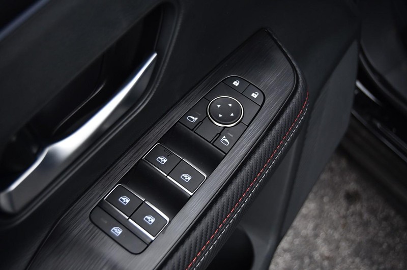 Nissan Kicks Vehicle Image 09