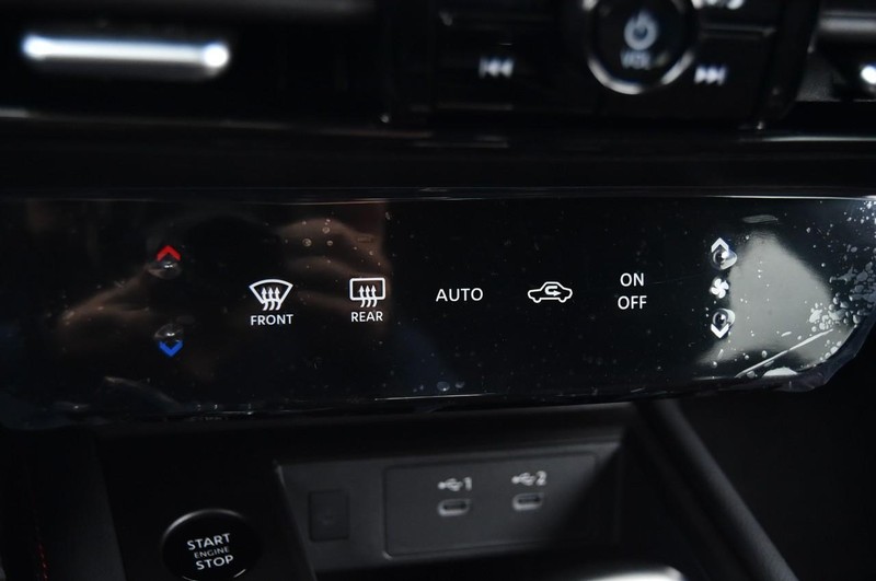 Nissan Kicks Vehicle Image 18