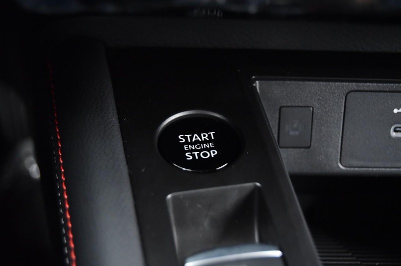 Nissan Kicks Vehicle Image 20