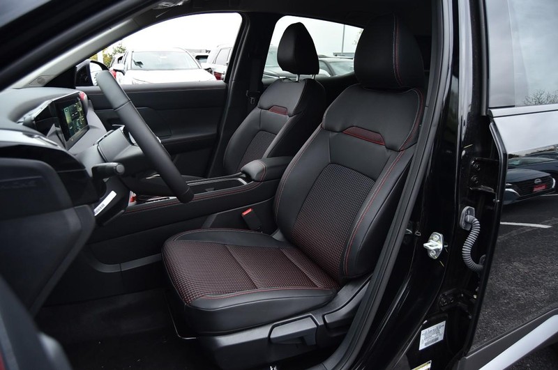 Nissan Kicks Vehicle Image 23