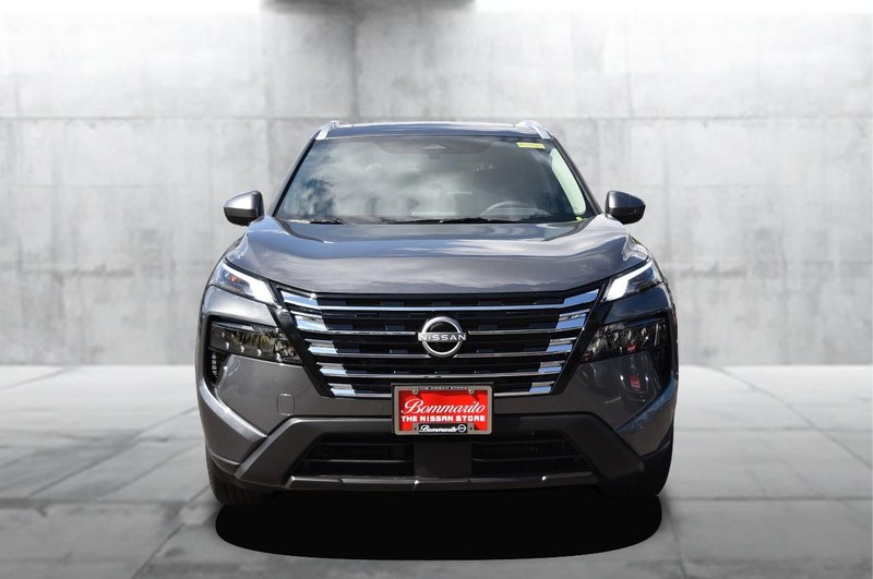 Nissan Rogue Vehicle Image 04