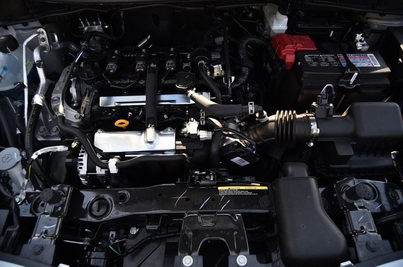 Nissan Versa Vehicle Full-screen Gallery Image 23