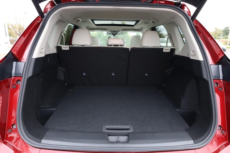 Nissan Rogue Vehicle Full-screen Gallery Image 7