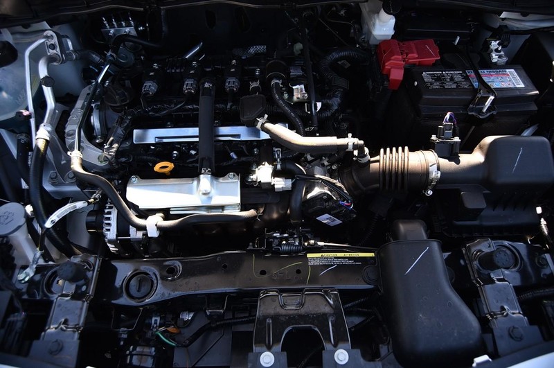 Nissan Versa Vehicle Full-screen Gallery Image 23