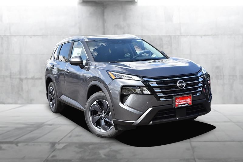 Nissan Rogue Vehicle Full-screen Gallery Image 2