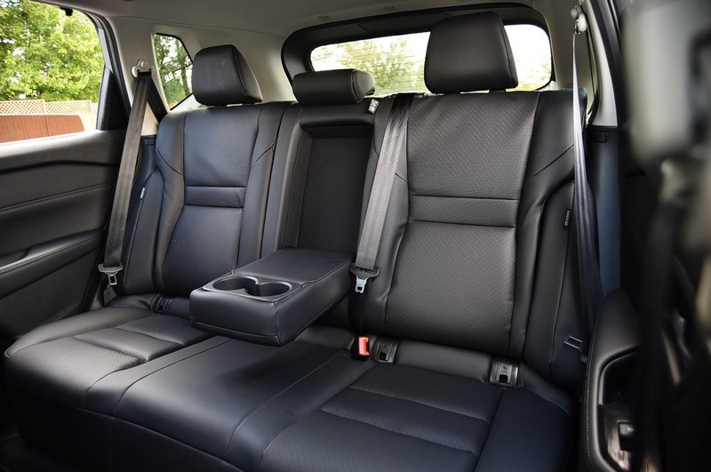 Nissan Rogue Vehicle Full-screen Gallery Image 22