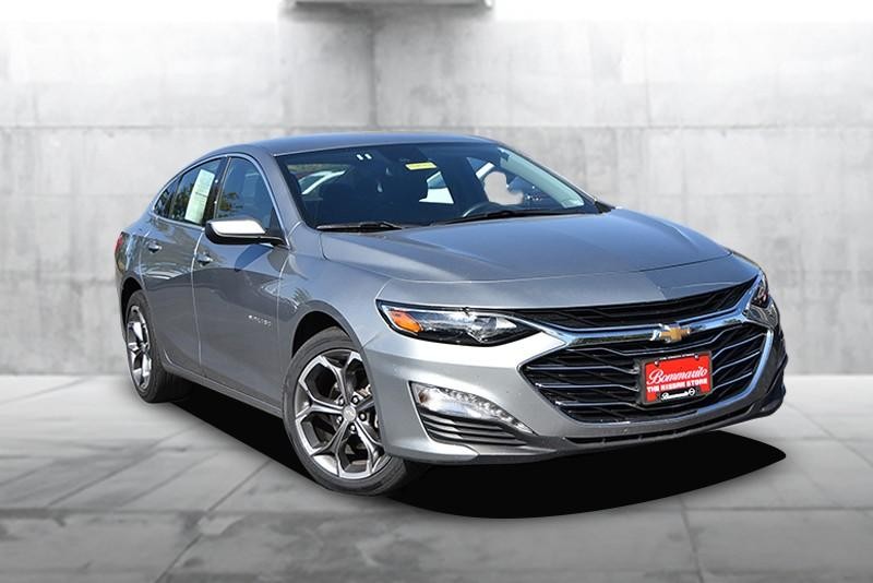 Chevrolet Malibu Vehicle Full-screen Gallery Image 02