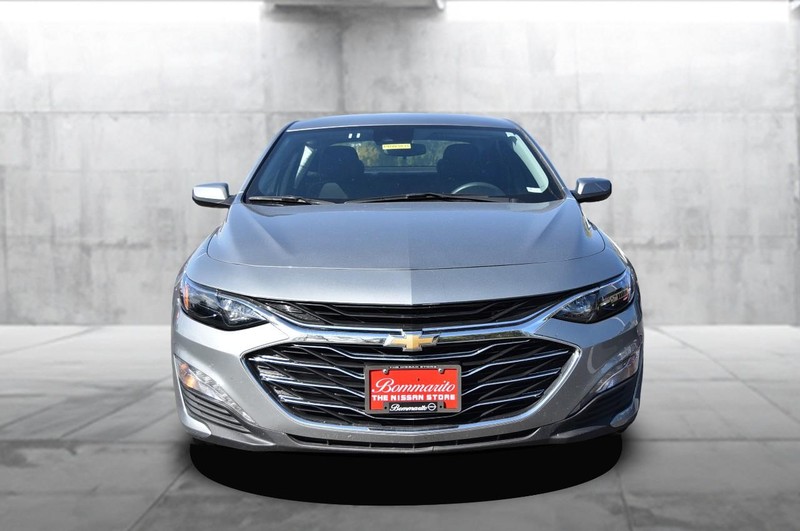 Chevrolet Malibu Vehicle Full-screen Gallery Image 04