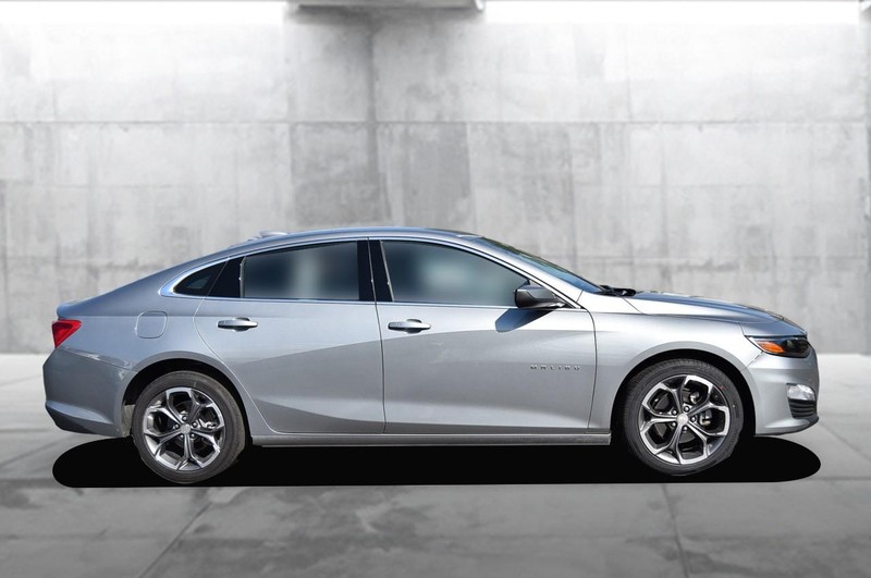 Chevrolet Malibu Vehicle Full-screen Gallery Image 05
