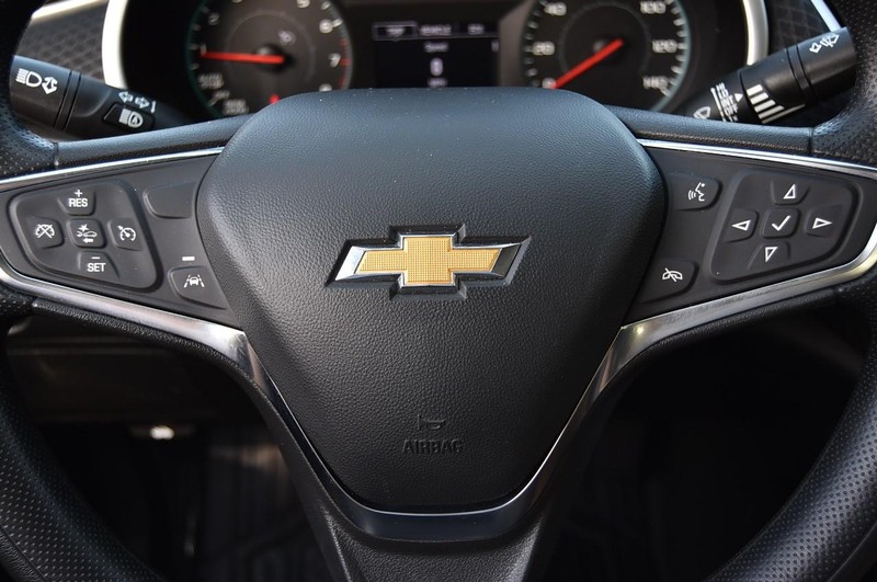 Chevrolet Malibu Vehicle Full-screen Gallery Image 17