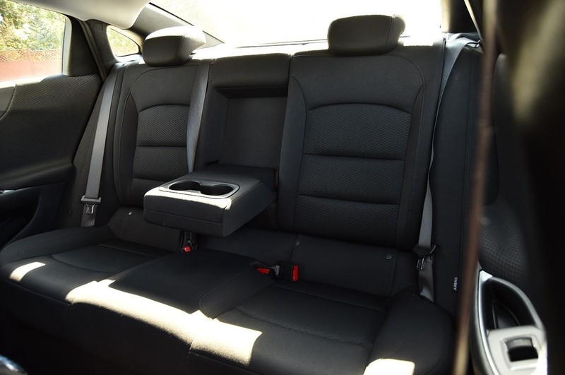 Chevrolet Malibu Vehicle Full-screen Gallery Image 20