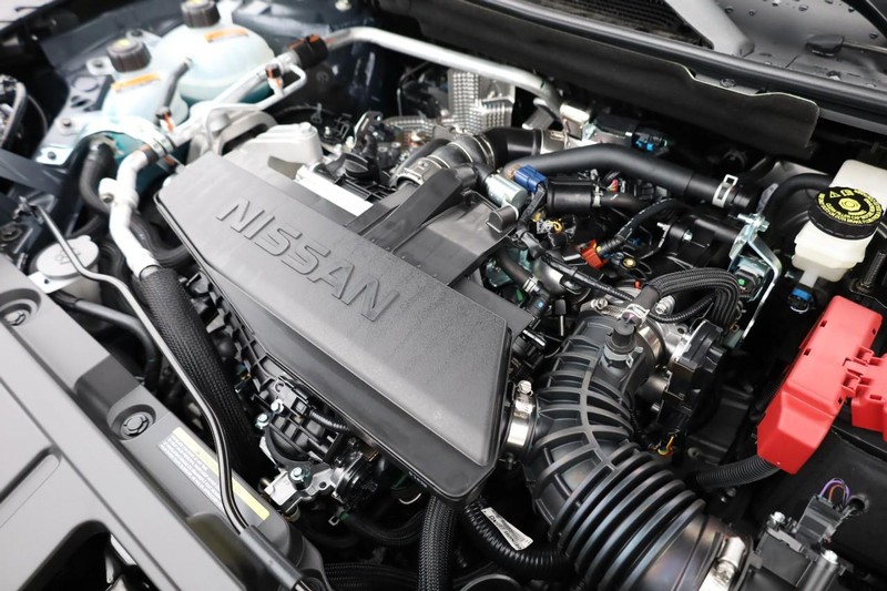 Nissan Rogue Vehicle Full-screen Gallery Image 27