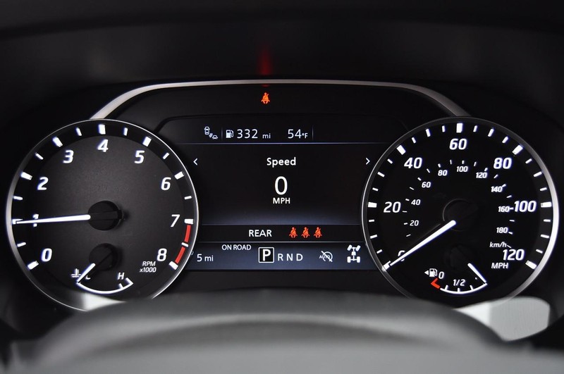 Nissan Frontier Vehicle Full-screen Gallery Image 15