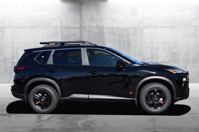 Nissan Rogue Vehicle Image 05