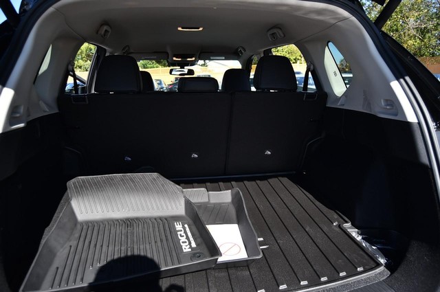 Nissan Rogue Vehicle Image 28